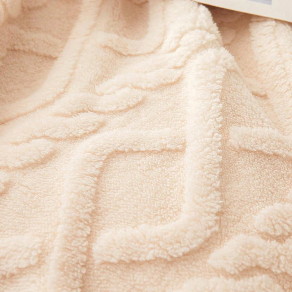 LUXE LINE Coral Fleece Blanket – Lightweight & Multi-Purpose