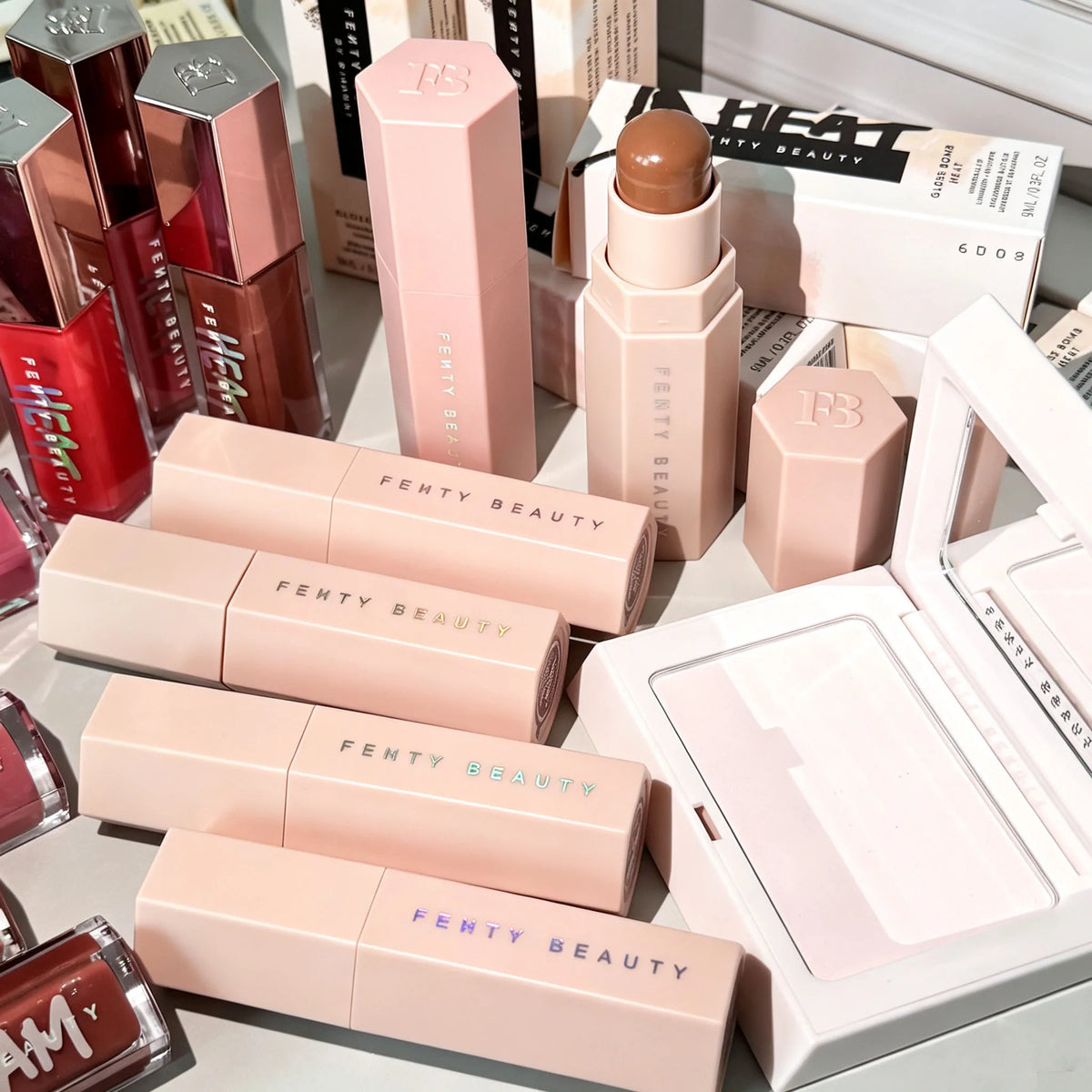 LUXE LINE Fenty Beauty Multicolored Lip Gloss & Contour Makeup Set