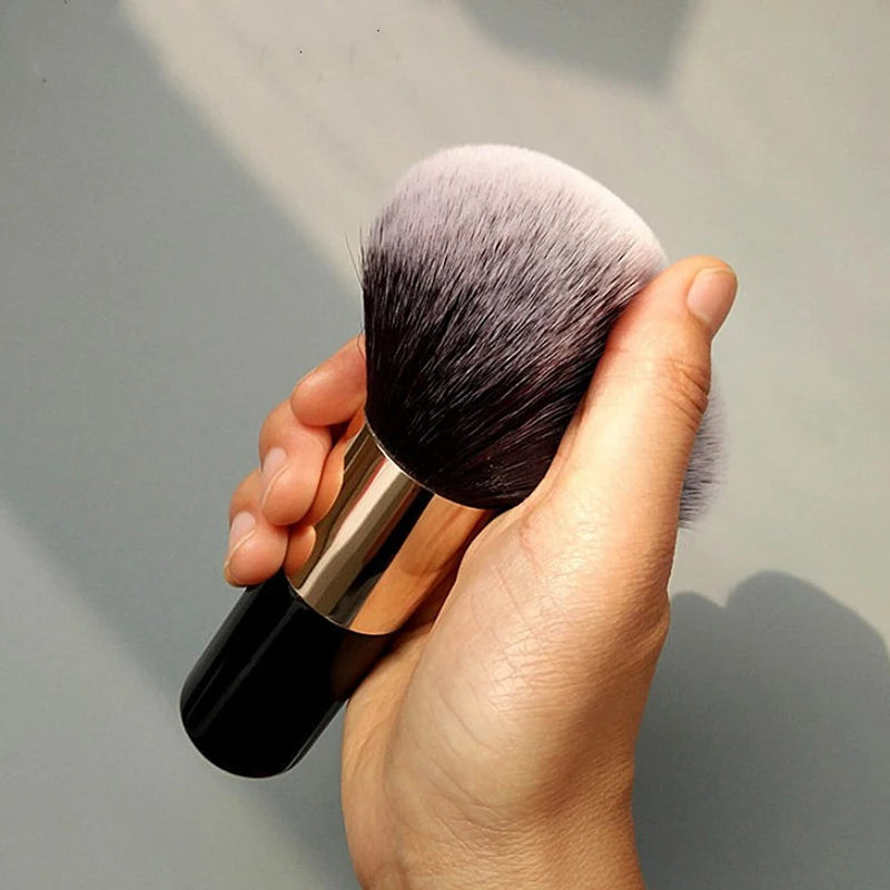 LUXE LINE Large Makeup Brush – Soft Foundation, Powder & Blush Brush