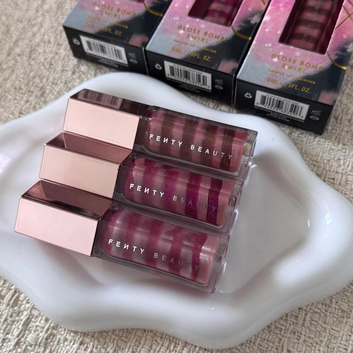 LUXE LINE Fenty Beauty Two-Tone Star Whirl Lip Gloss