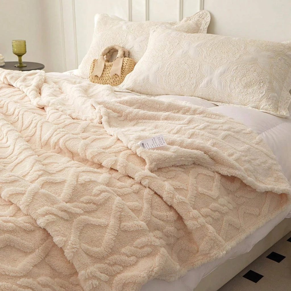 LUXE LINE Coral Fleece Blanket – Lightweight & Multi-Purpose