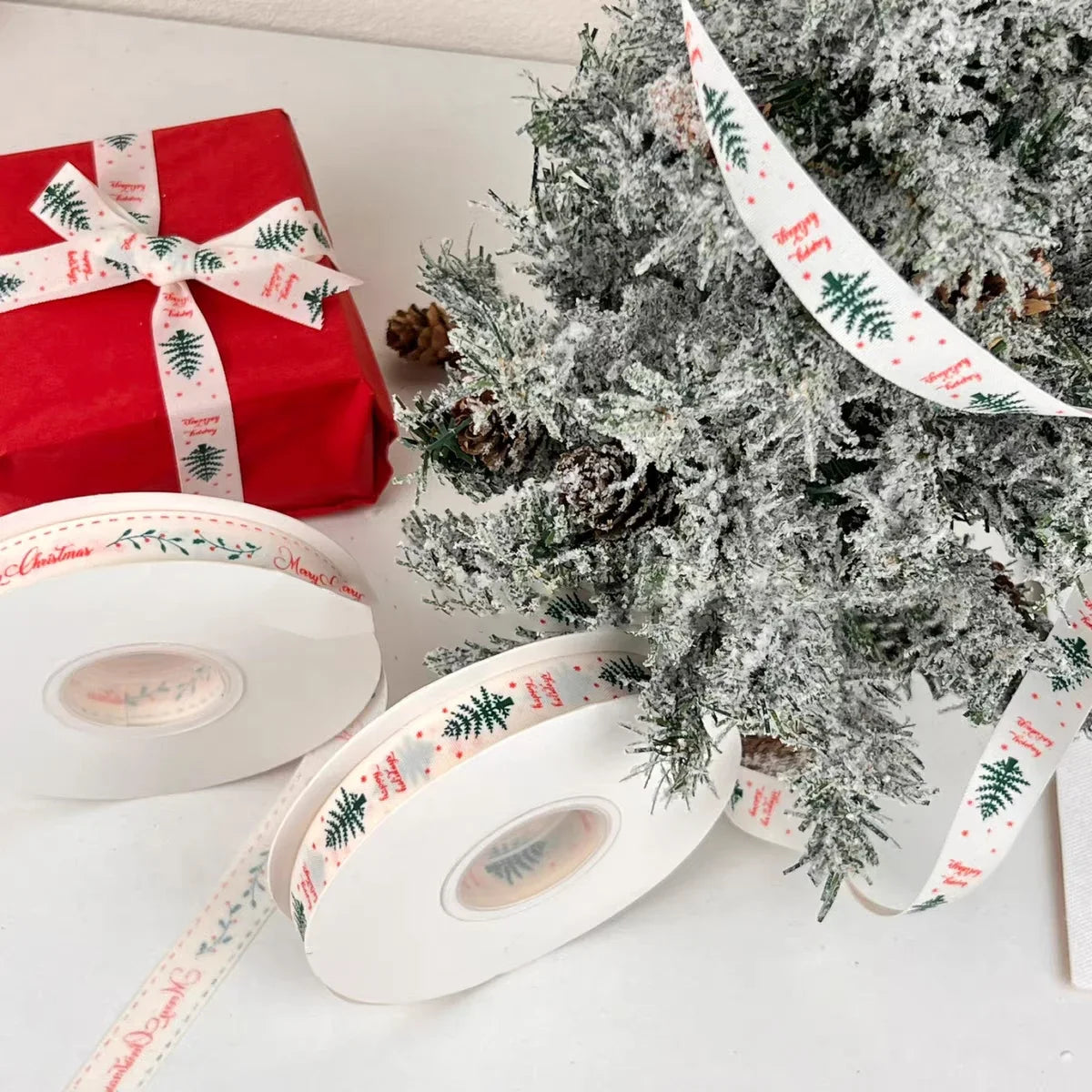 25-Yard Christmas Tree Ribbon (15mm)