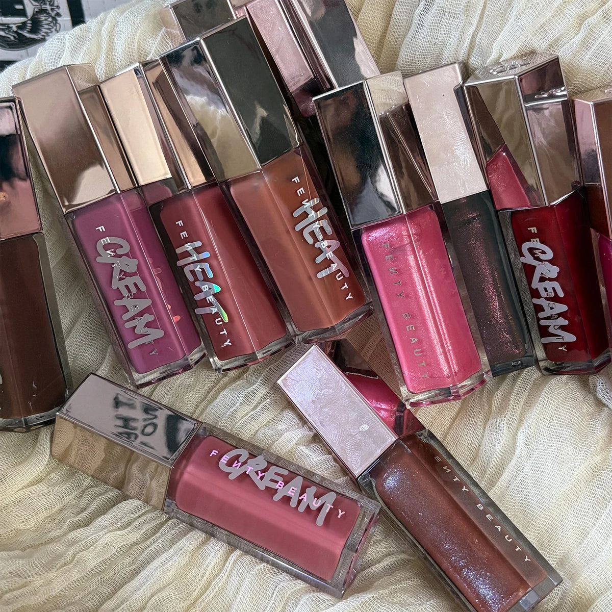 LUXE LINE Fenty Beauty Two-Tone Star Whirl Lip Gloss